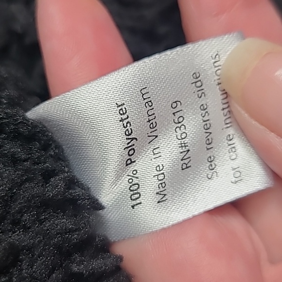 New York Laundry Black Fleece Top - Picture 6 of 6